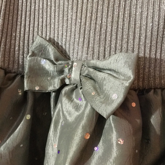 GRAY METALLIC FORMAL/ HOLIDAY PARTY GIRLS DRESS - Picture 7 of 8
